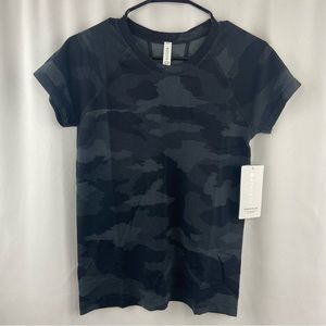 BUNDLED DEAL 2pk Athleta Momentum Seamless Camo Tee